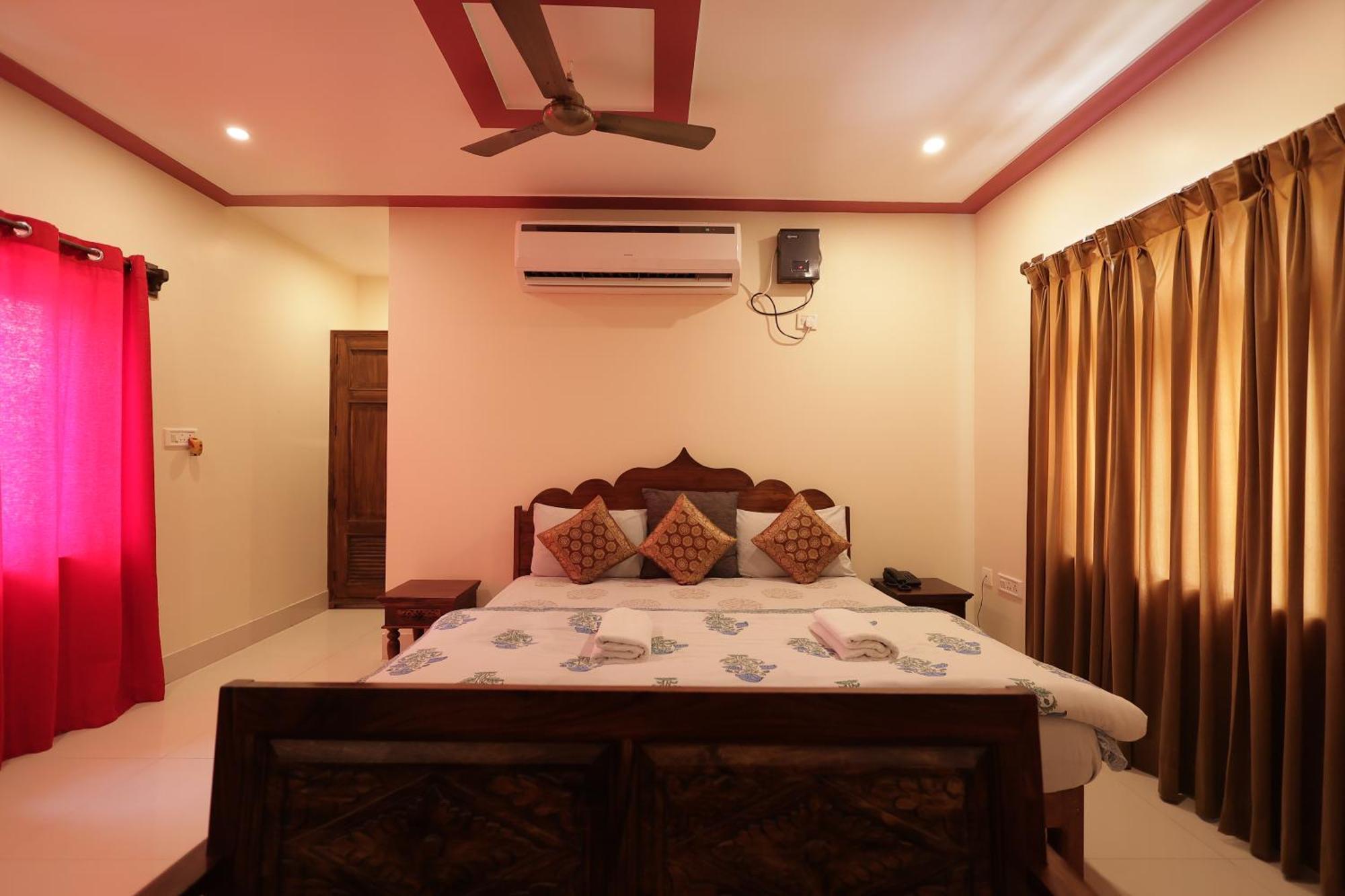 Mvt Guesthouse & Restaurant Vrindāvan Exterior foto