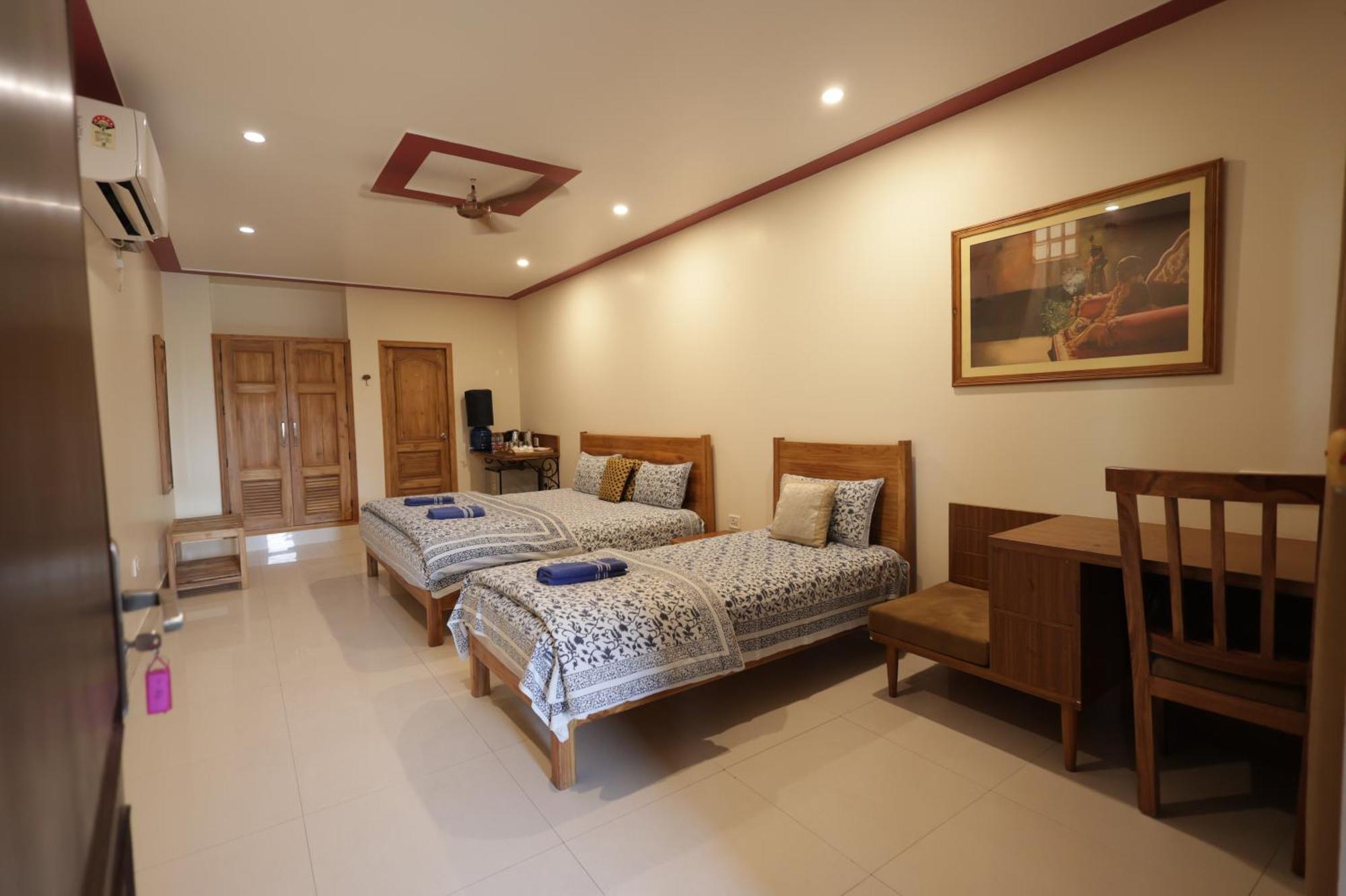 Mvt Guesthouse & Restaurant Vrindāvan Exterior foto
